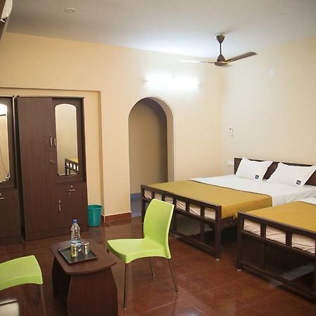 Navagraha Homestay Кумбаконам Екстериор снимка